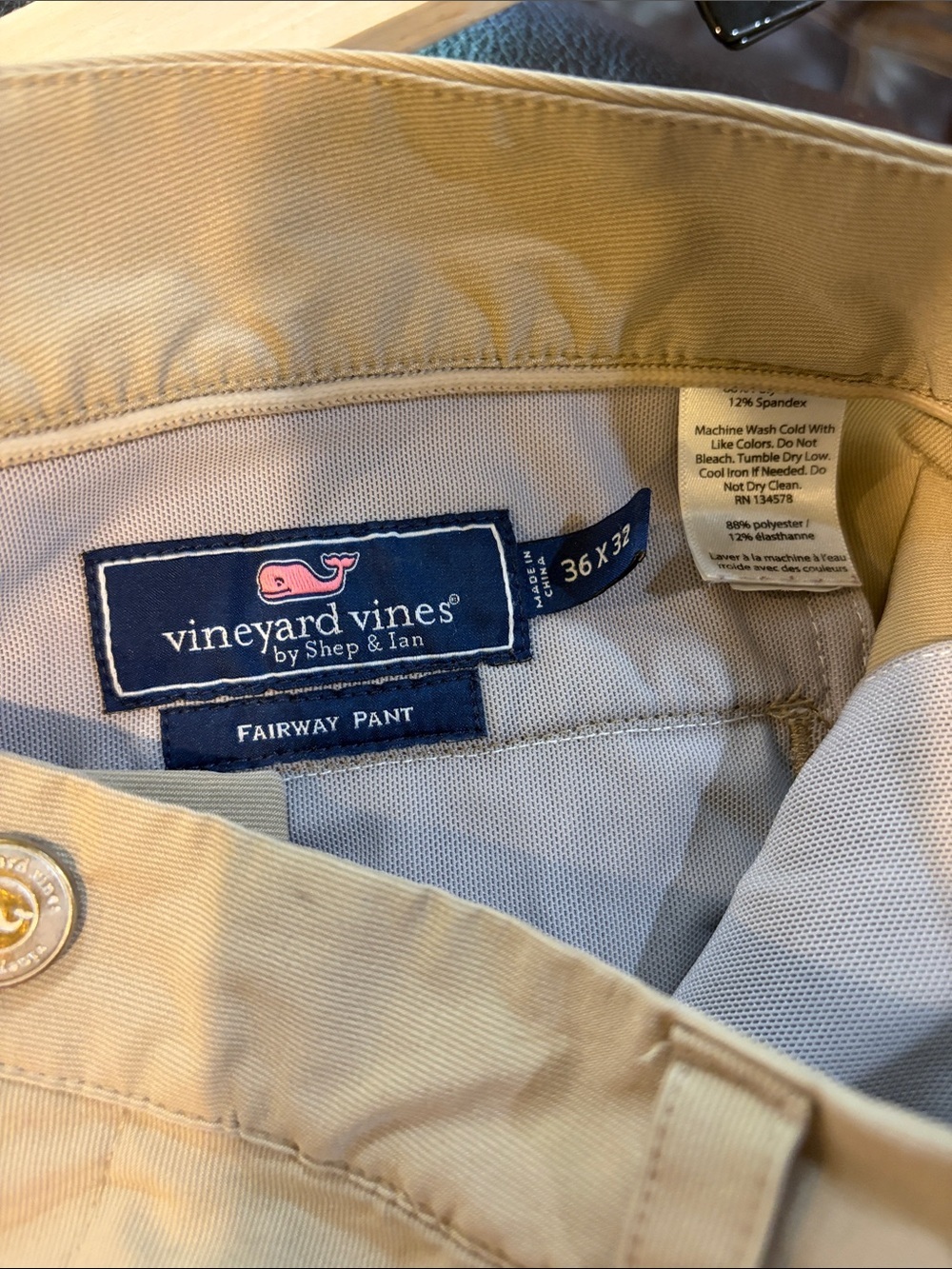 Vineyard Vines by Shep & Ian Men's Quick Dry Light Tan Pants Fairway Paint - Picture 2 of 8